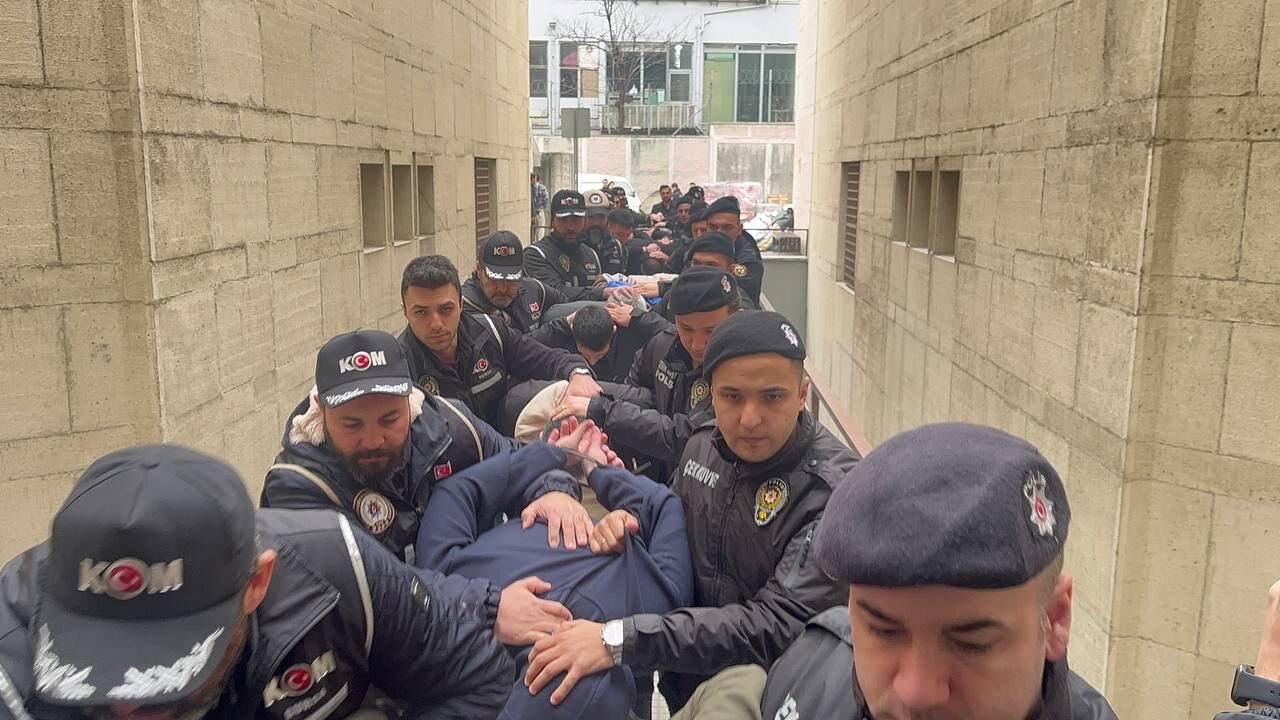 'Kafes-46' operasyonuyla 3 organize suç örgütü çökertildi: 21 tutuklu